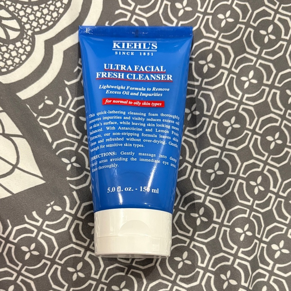 Kiehl's Ultra Facial Fresh Cleanser - Blue